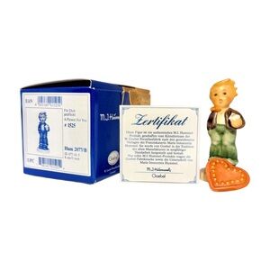 Hummel A Flower For You #1525